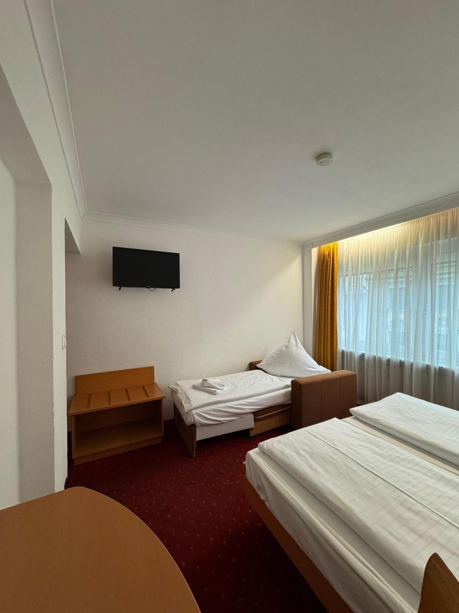 Hotel Centro Mondial City, Trademark Collection By Wyndham Munich